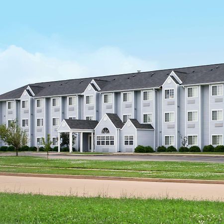 Microtel Inn By Wyndham Шампейн Екстериор снимка